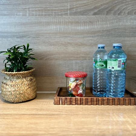 Logement Calme + Stationnement Троа Екстериор снимка
