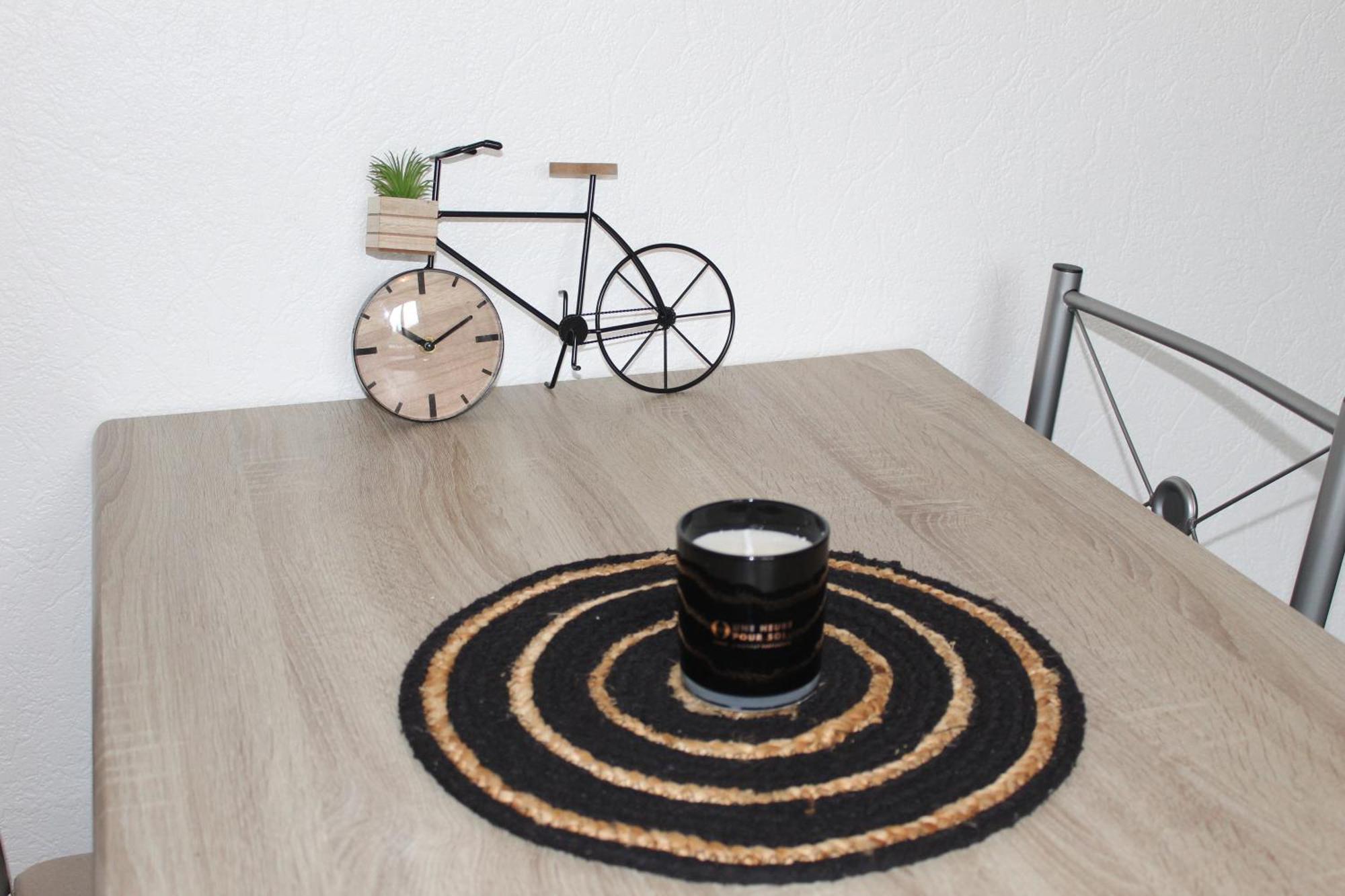 Logement Calme + Stationnement Троа Екстериор снимка